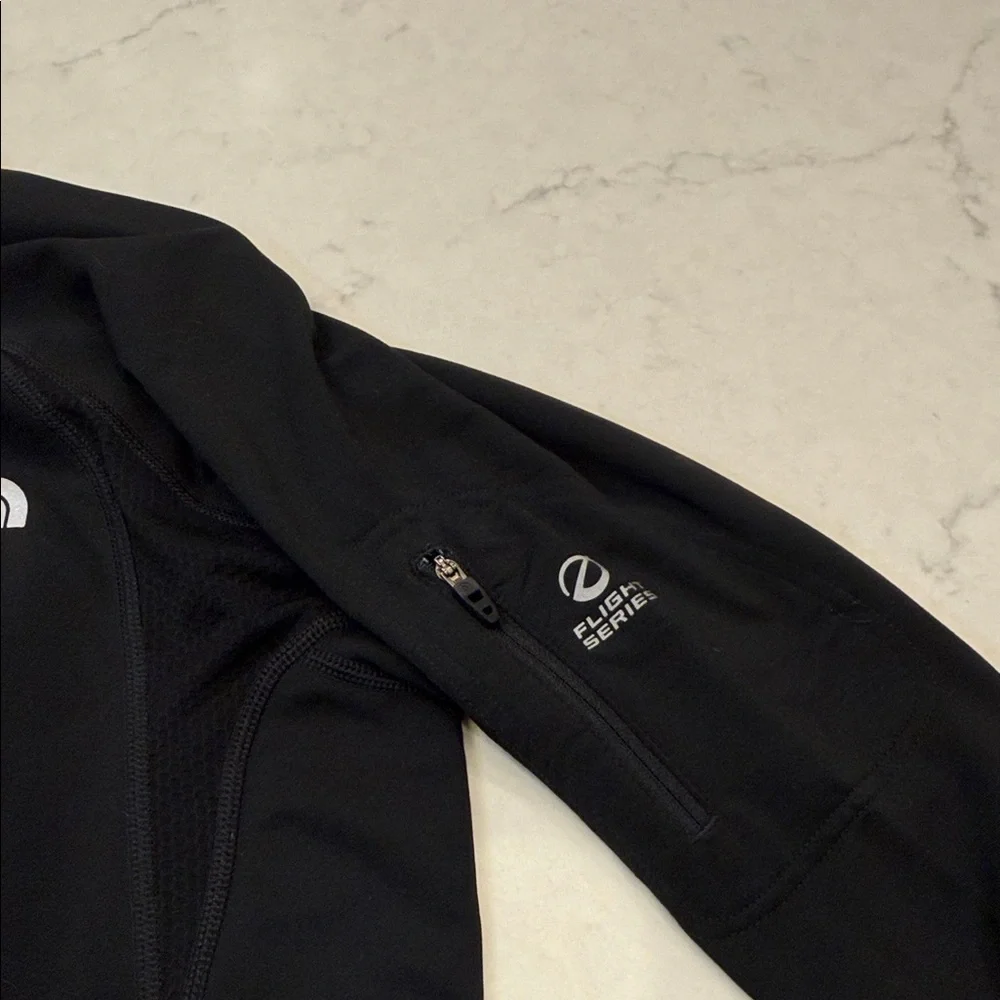 The North Face Flight Series 1/4 zip‎
